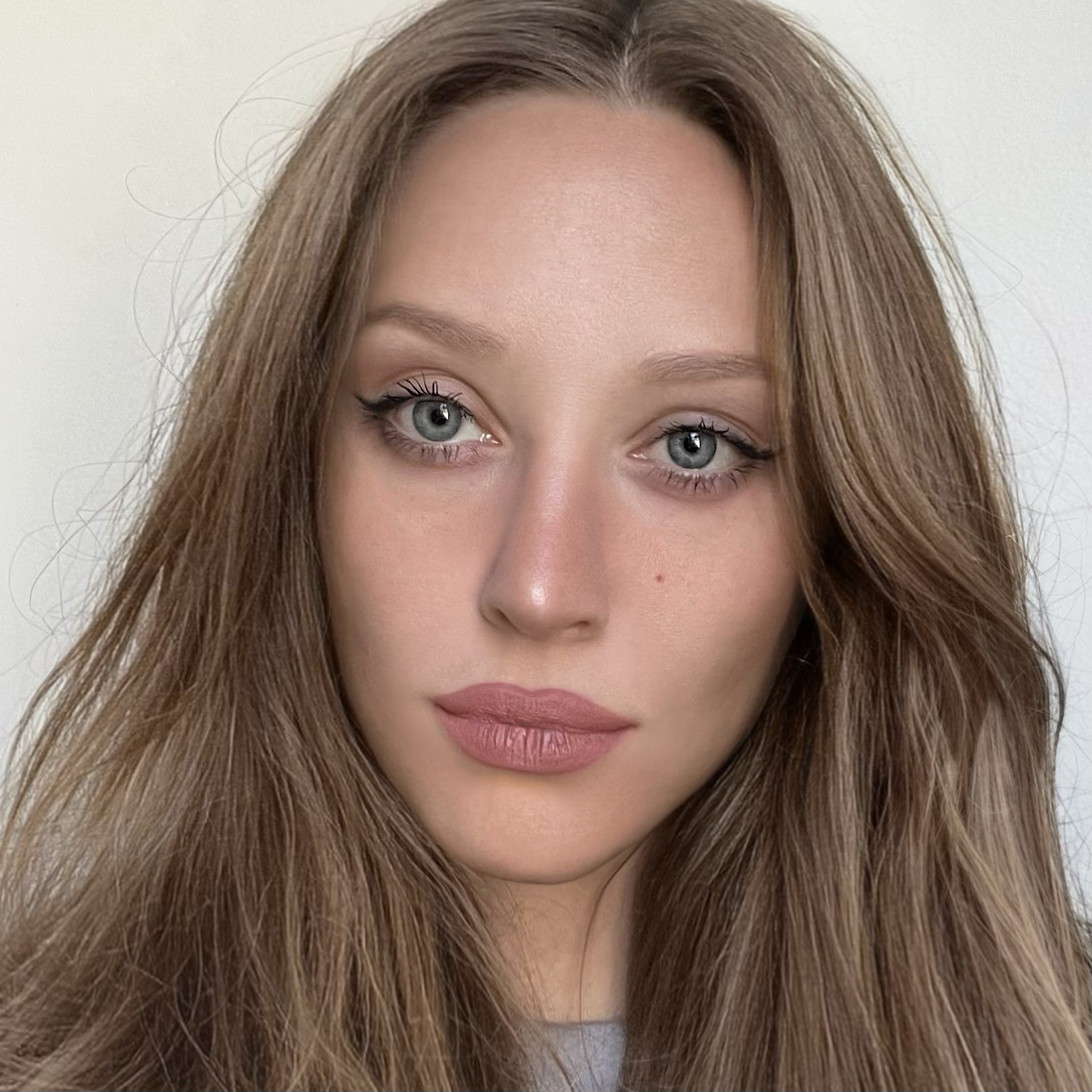 Portrait photo of Mary Soroka, an award-winning Creative and Film Director based in New York City.